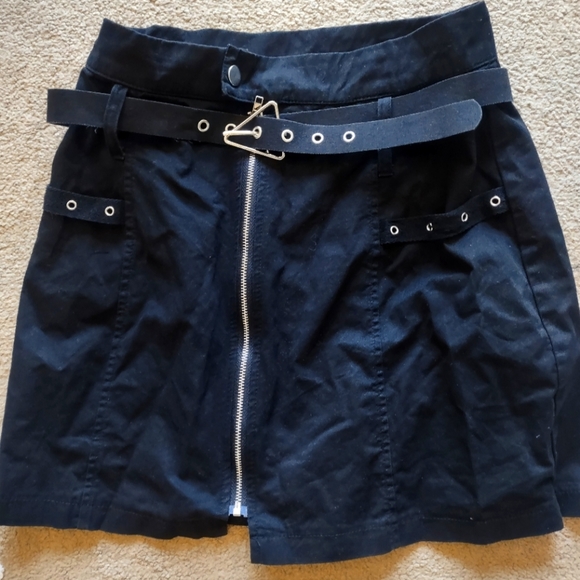 black mini skirt - xs shein - Picture 1 of 3